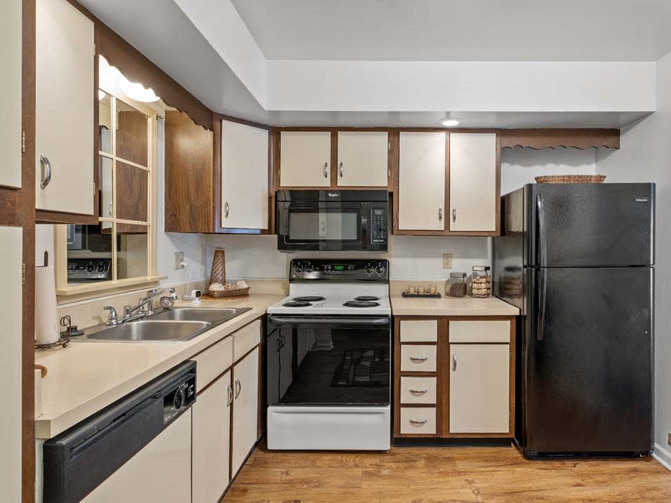 Photo Gallery Tiffany Woods Apartments in Muskegon, MI